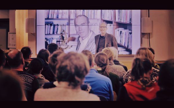 Fotografie ze společné přednášky na Špicberkách přímo s Thomasem Eriksenem.