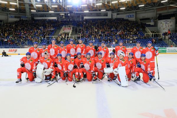 Hokejisté Univerzity Karlovy, vítězové loňského Souboje mistrů mezi UK a MU, který se konal v rámci EUHL.